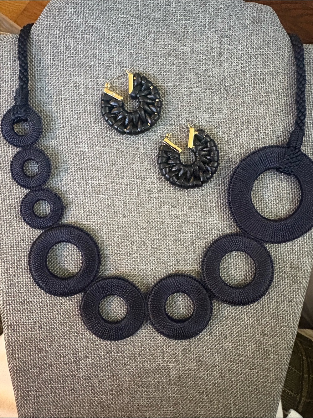 SET Thread Wrapped Black Circle Statement Necklace w/Black & Gold Hoop Earrings